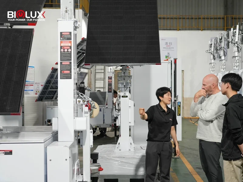 US construction clients inspect solar powered cctv tower at BIGLUX workshop US construction clients inspect solar powered cctv tower at BIGLUX workshop