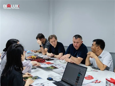 European Clients Visit Our BIGLUX Factory To Inspect HISTAR Mobile Solar Surv...