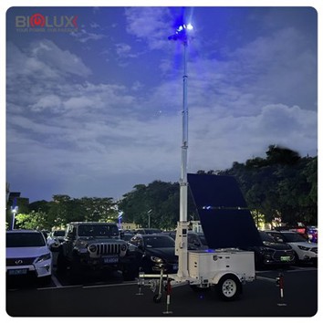 Solar AI-Driven Trailer With Starlink