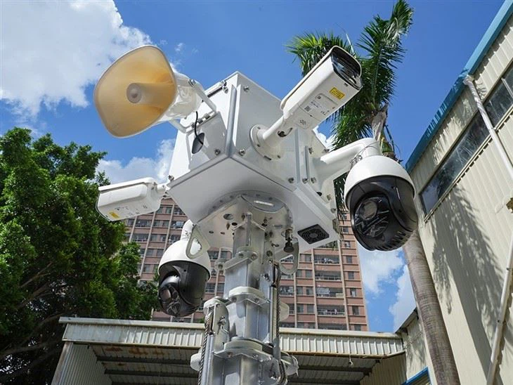 HiSKID Solar-Powered Surveillance Tower With Rapid-Deployment Telescopic Mast high quality