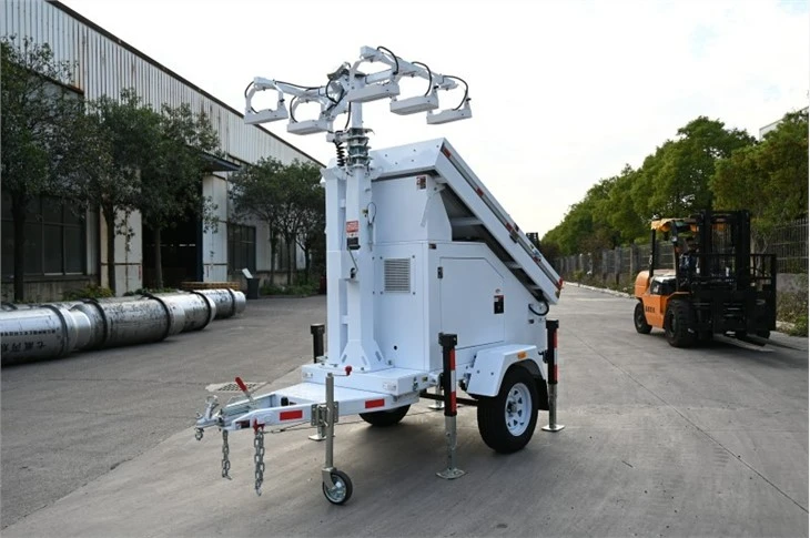 BIGLUX Mobile Solar Light Tower With 3 Panels