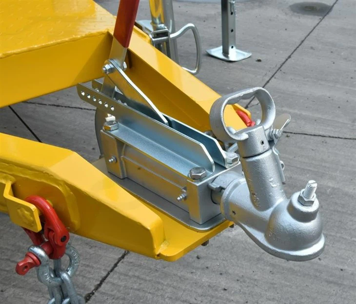 solar trailer yellow