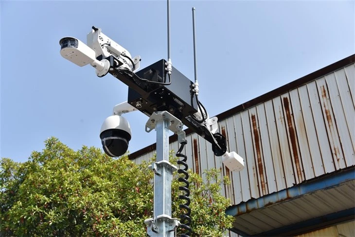 Thermal Camera Mobile Solar Surveillance Tower Trailer